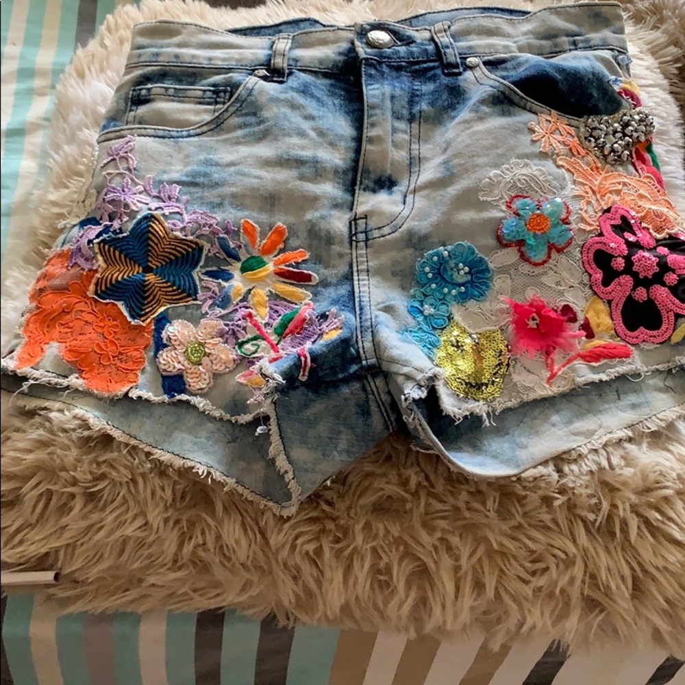 Short shorts